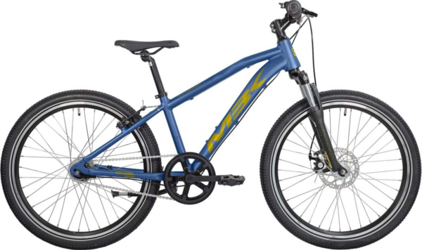MBK Mud DNA børne-MTB med 7 indvendige Shimano gear, fodbremse, mekanisk skivebremse og affjedret forgaffel. Perfekt til skole og fritid.